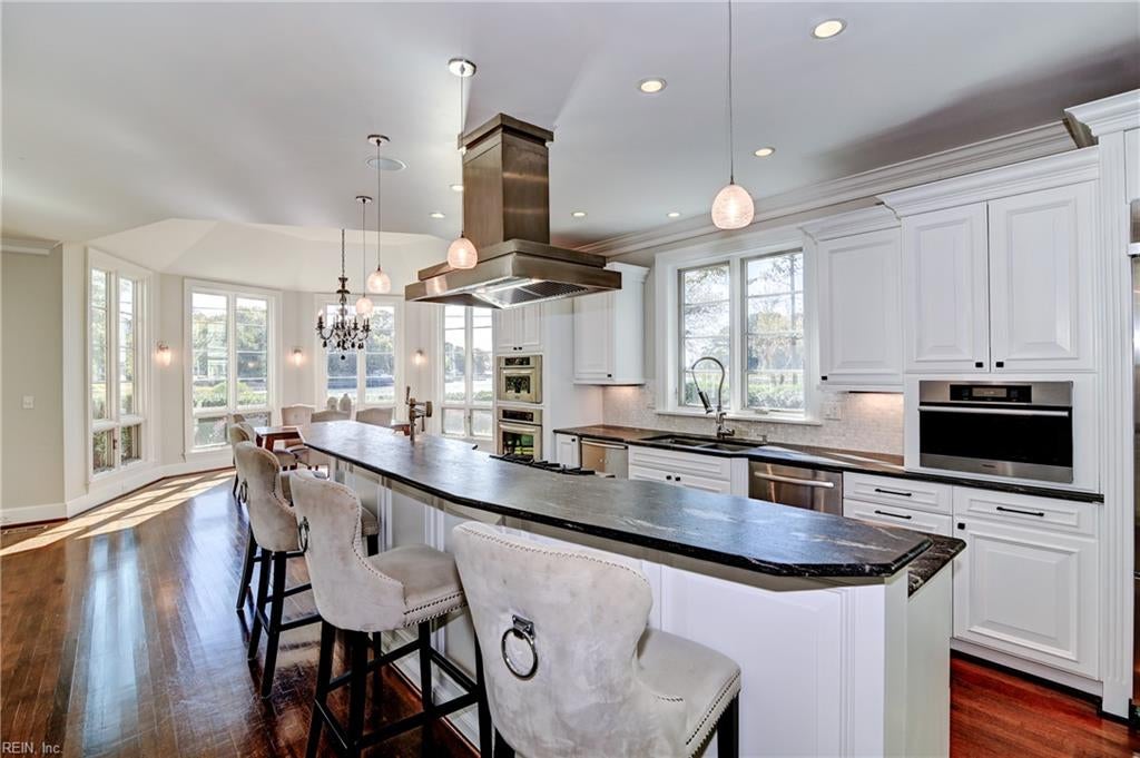 Norfolk, Virginia, 23505, United States, 6 Bedrooms Bedrooms, ,5 BathroomsBathrooms,Residential,Active,1945524