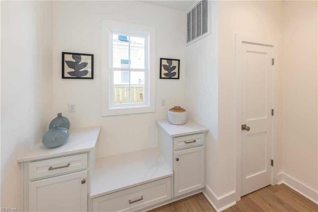 Virginia Beach, Virginia, 23451, United States, 5 Bedrooms Bedrooms, ,4 BathroomsBathrooms,Residential,Active,1914610