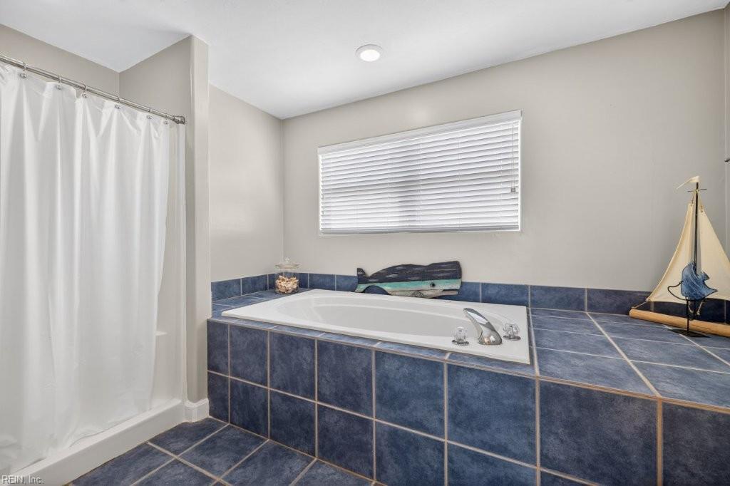 Virginia Beach, Virginia, 23456, United States, 8 Bedrooms Bedrooms, ,7 BathroomsBathrooms,Residential,Active,1992249