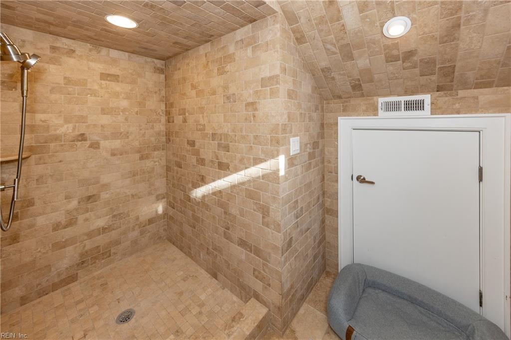 Virginia Beach, Virginia, 23451, United States, 4 Bedrooms Bedrooms, ,4 BathroomsBathrooms,Residential,Active,1929399