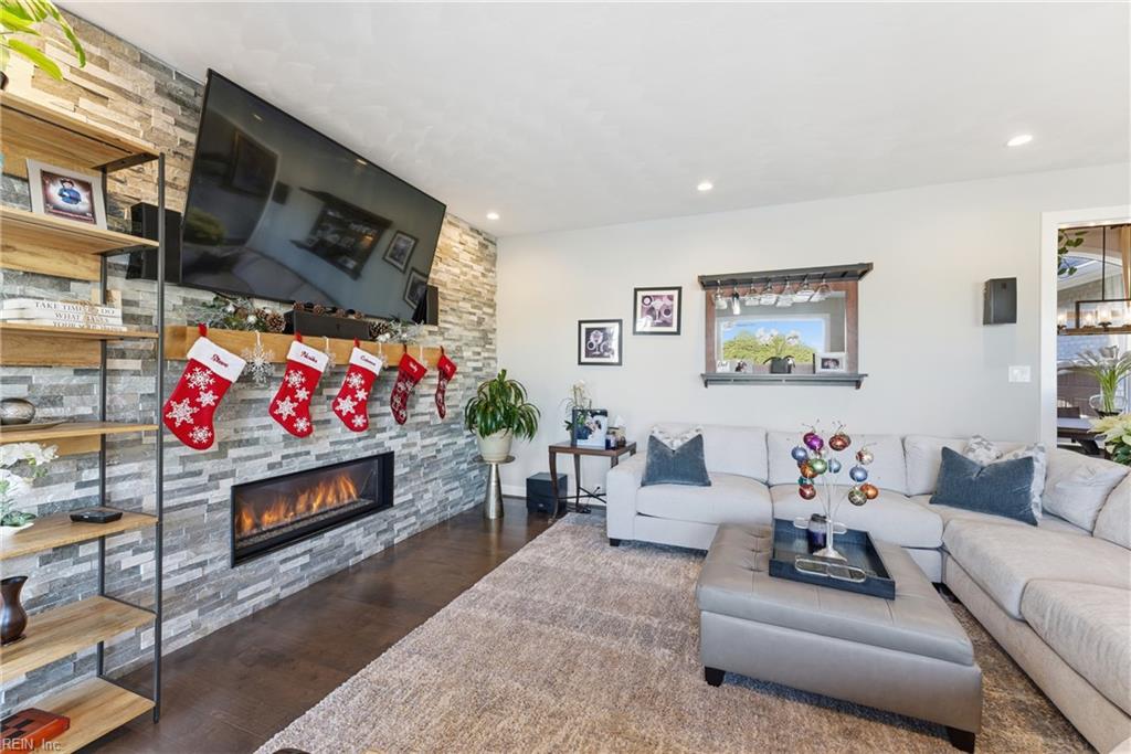 Virginia Beach, Virginia, 23451, United States, 5 Bedrooms Bedrooms, ,4 BathroomsBathrooms,Residential,Active,2006950