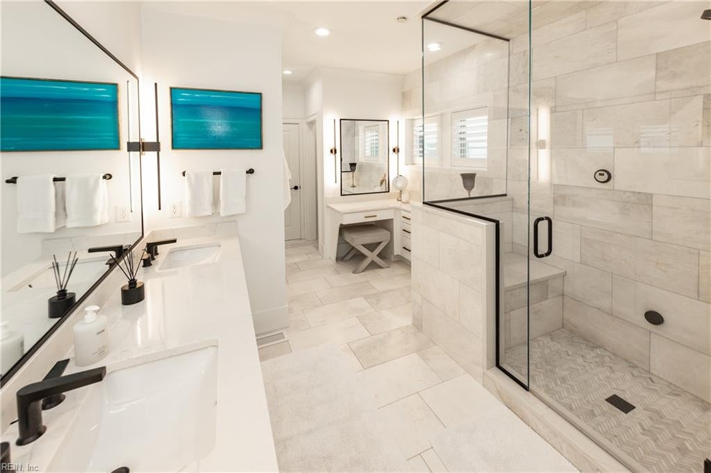 Virginia Beach, Virginia, 23451, United States, 4 Bedrooms Bedrooms, ,4 BathroomsBathrooms,Residential,Active,1929399
