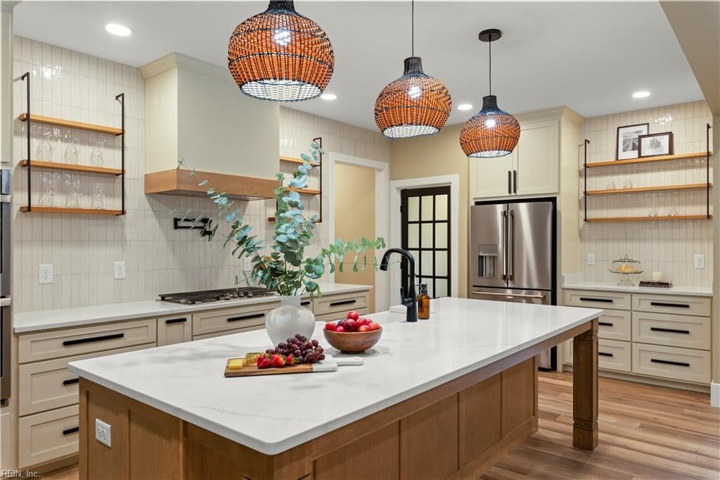 Surry, Virginia, 23883, United States, 3 Bedrooms Bedrooms, ,3 BathroomsBathrooms,Residential,Active,1961907