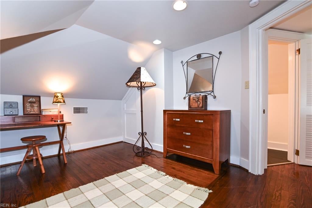 Norfolk, Virginia, 23505, United States, 6 Bedrooms Bedrooms, ,5 BathroomsBathrooms,Residential,Active,2011429