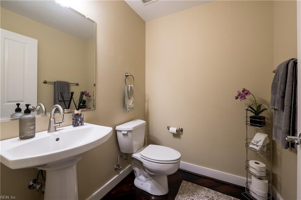 Virginia Beach, Virginia, 23462, United States, 3 Bedrooms Bedrooms, ,3 BathroomsBathrooms,Residential,Active,1965844