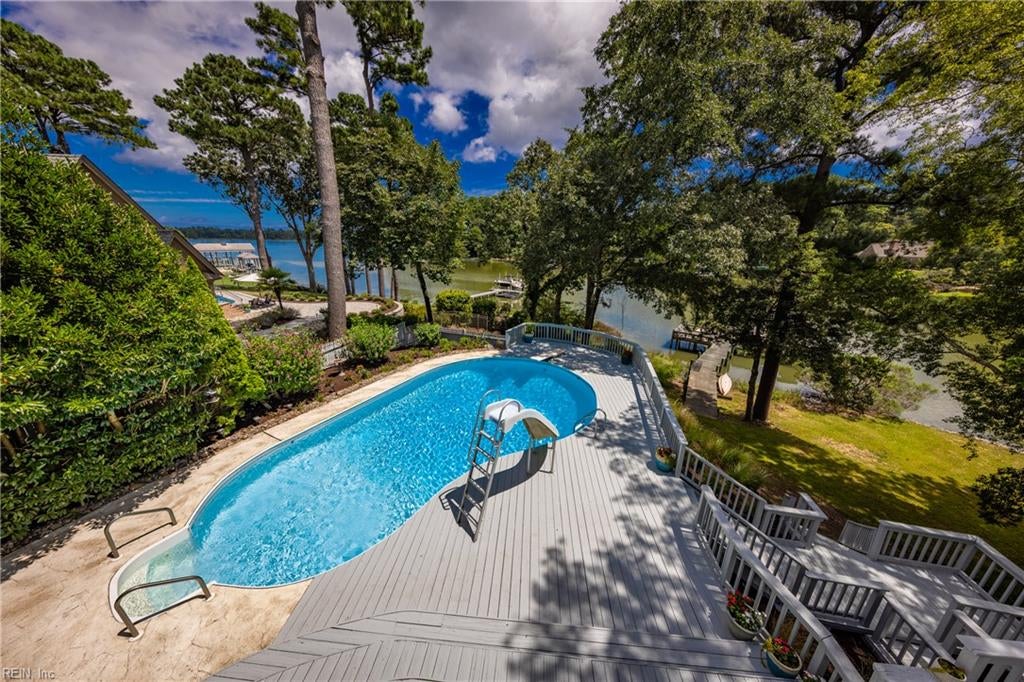 Virginia Beach, Virginia, 23454, United States, 4 Bedrooms Bedrooms, ,4 BathroomsBathrooms,Residential,Active,1914761