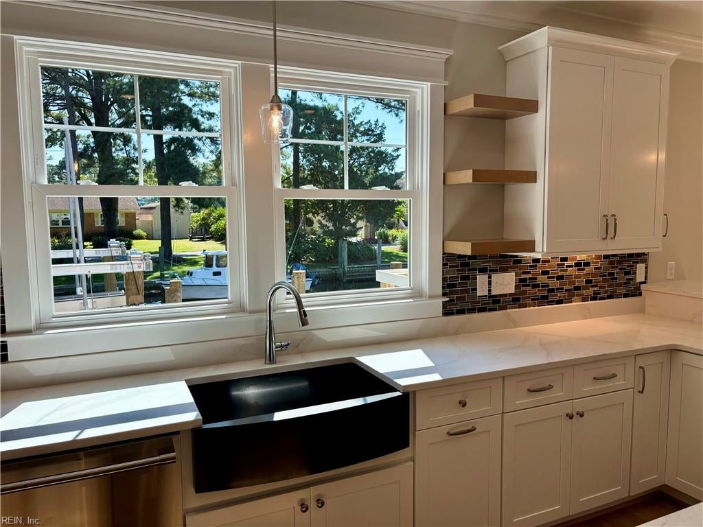 Virginia Beach, Virginia, 23451, United States, 4 Bedrooms Bedrooms, ,4 BathroomsBathrooms,Residential,Active,1904155