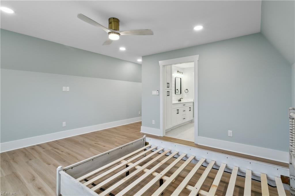 Yorktown, Virginia, 23693, United States, 5 Bedrooms Bedrooms, ,4 BathroomsBathrooms,Residential,Active,1936113