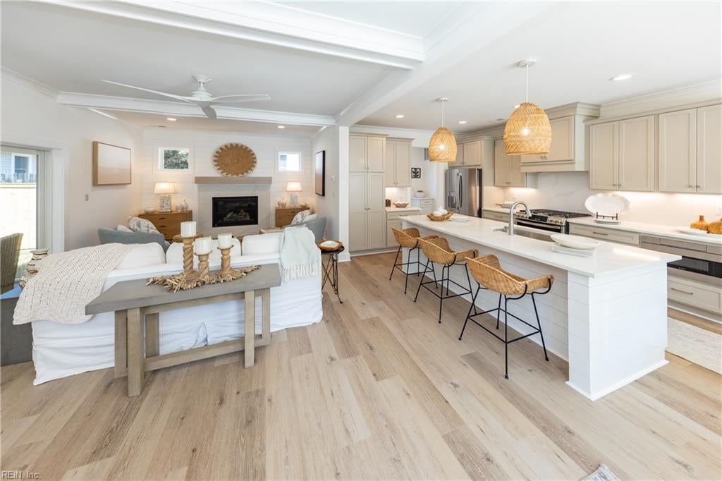 Virginia Beach, Virginia, 23451, United States, 5 Bedrooms Bedrooms, ,4 BathroomsBathrooms,Residential,Active,1914610