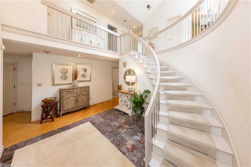 Virginia Beach, Virginia, 23454, United States, 4 Bedrooms Bedrooms, ,4 BathroomsBathrooms,Residential,Active,1914761