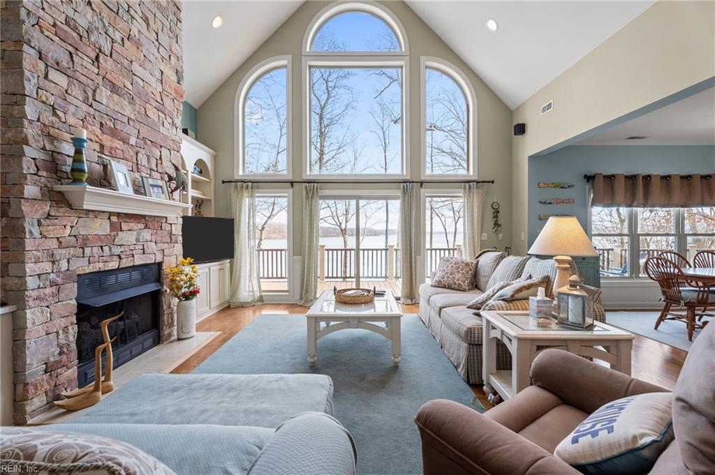 Boydton, Virginia, 23917, United States, 5 Bedrooms Bedrooms, ,5 BathroomsBathrooms,Residential,Active,2025602