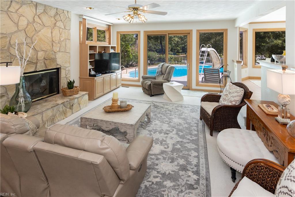 Virginia Beach, Virginia, 23454, United States, 4 Bedrooms Bedrooms, ,4 BathroomsBathrooms,Residential,Active,1914761