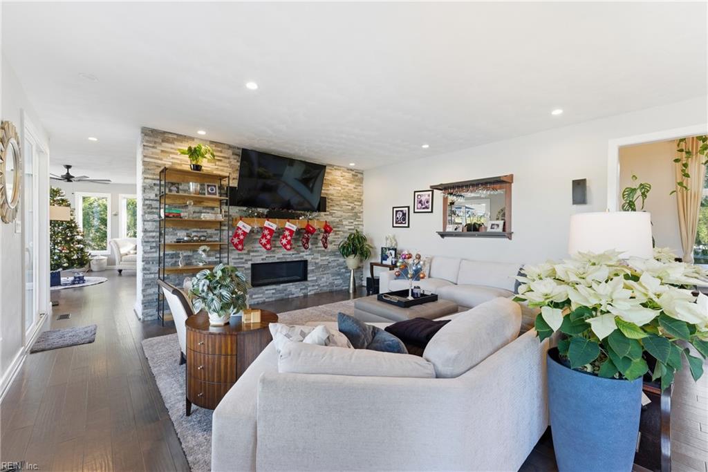 Virginia Beach, Virginia, 23451, United States, 5 Bedrooms Bedrooms, ,4 BathroomsBathrooms,Residential,Active,2006950