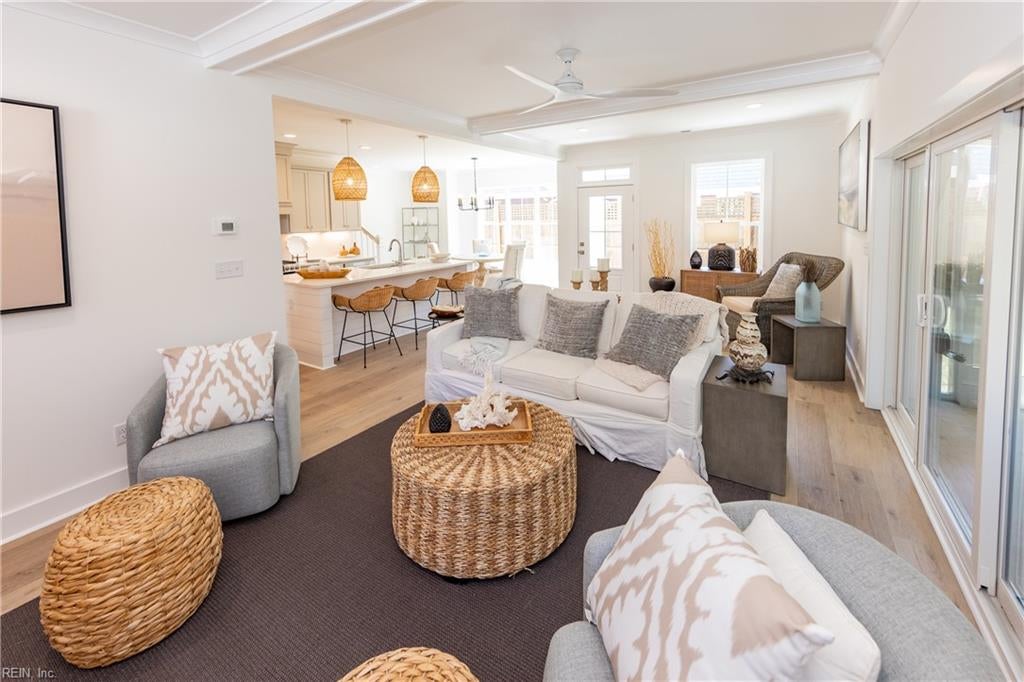 Virginia Beach, Virginia, 23451, United States, 5 Bedrooms Bedrooms, ,4 BathroomsBathrooms,Residential,Active,1914610
