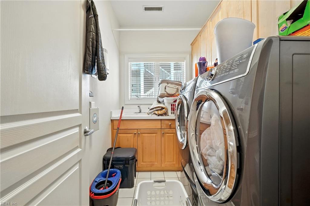 Virginia Beach, Virginia, 23451, United States, 3 Bedrooms Bedrooms, ,3 BathroomsBathrooms,Residential,Active,1945464