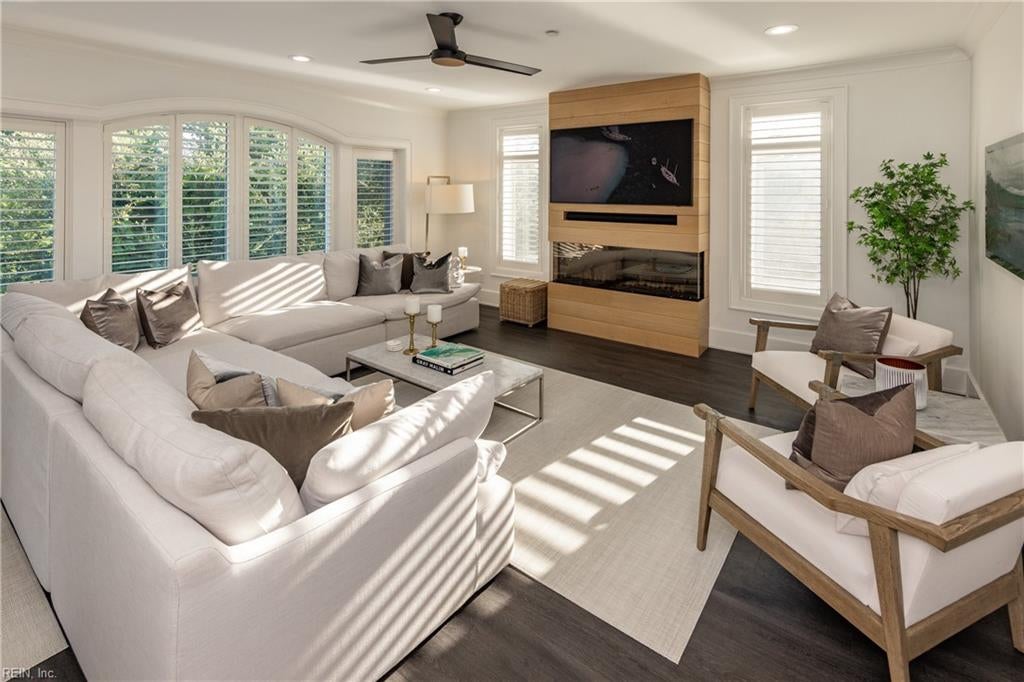 Virginia Beach, Virginia, 23451, United States, 4 Bedrooms Bedrooms, ,4 BathroomsBathrooms,Residential,Active,1929399
