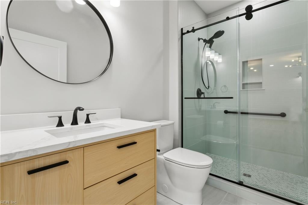 Yorktown, Virginia, 23693, United States, 5 Bedrooms Bedrooms, ,4 BathroomsBathrooms,Residential,Active,1936113