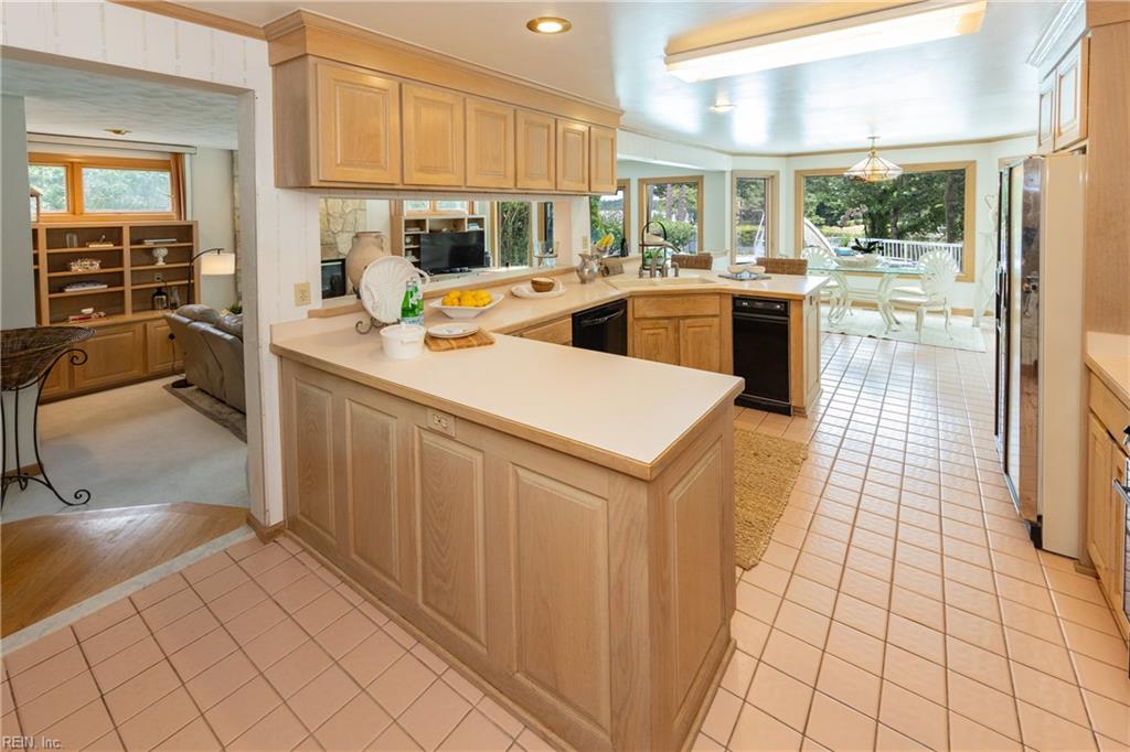 Virginia Beach, Virginia, 23454, United States, 4 Bedrooms Bedrooms, ,4 BathroomsBathrooms,Residential,Active,1914761