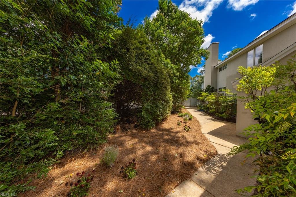 Virginia Beach, Virginia, 23454, United States, 4 Bedrooms Bedrooms, ,4 BathroomsBathrooms,Residential,Active,1914761