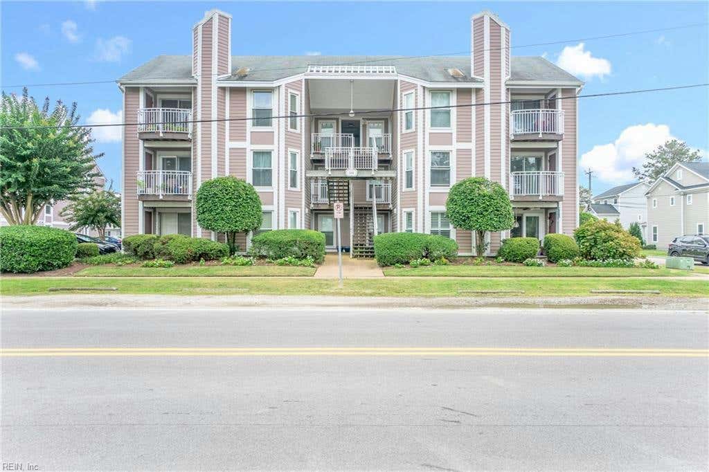 514 24TH ST APT 204, VIRGINIA BEACH, VA 23451, photo 1 of 30