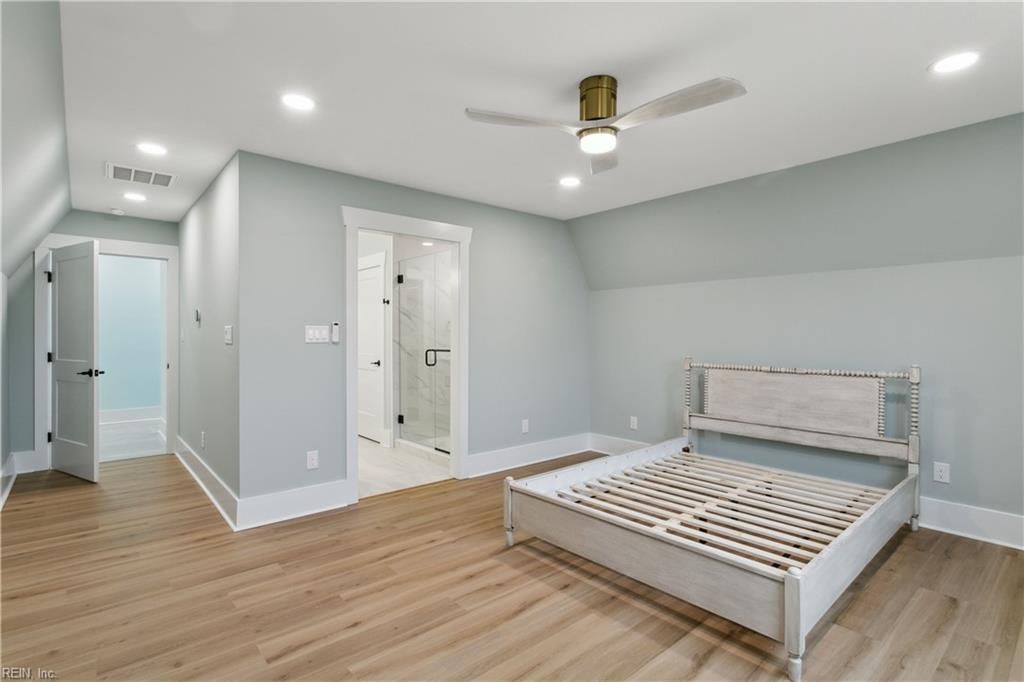 Yorktown, Virginia, 23693, United States, 5 Bedrooms Bedrooms, ,4 BathroomsBathrooms,Residential,Active,1936113