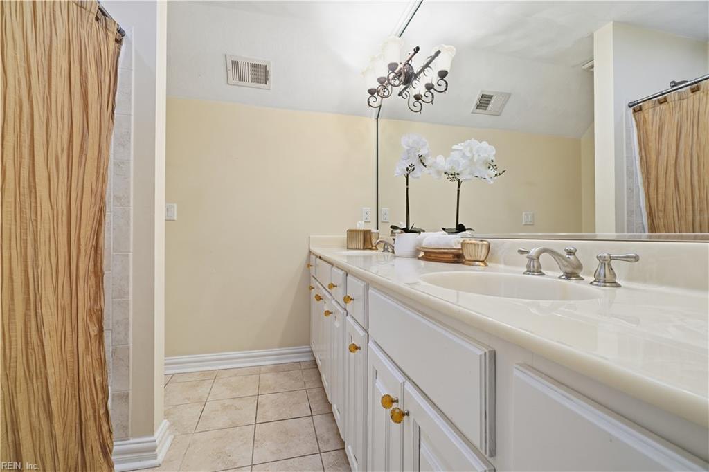 Virginia Beach, Virginia, 23452, United States, 6 Bedrooms Bedrooms, ,5 BathroomsBathrooms,Residential,Active,2001342