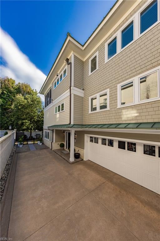 Virginia Beach, Virginia, 23451, United States, 4 Bedrooms Bedrooms, ,4 BathroomsBathrooms,Residential,Active,1929399
