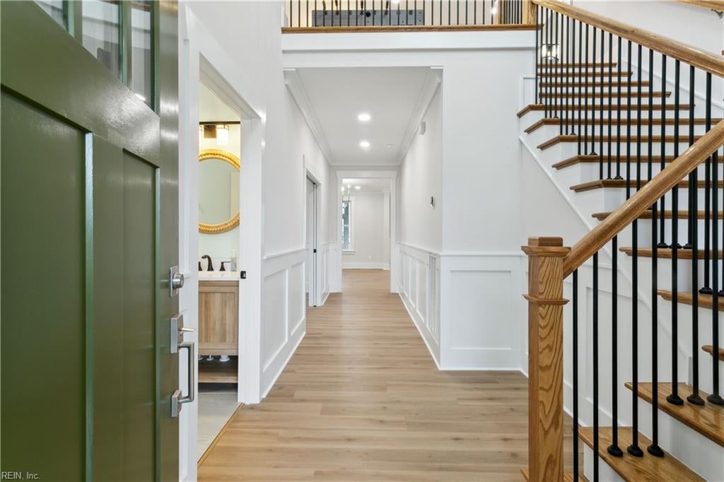 Yorktown, Virginia, 23693, United States, 5 Bedrooms Bedrooms, ,4 BathroomsBathrooms,Residential,Active,1936113