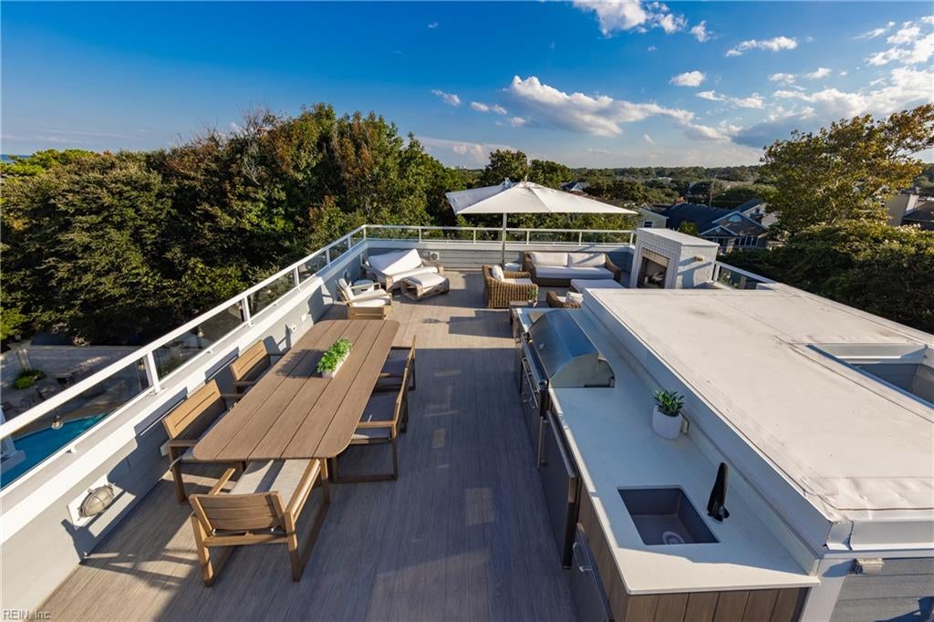 Virginia Beach, Virginia, 23451, United States, 4 Bedrooms Bedrooms, ,4 BathroomsBathrooms,Residential,Active,1929399