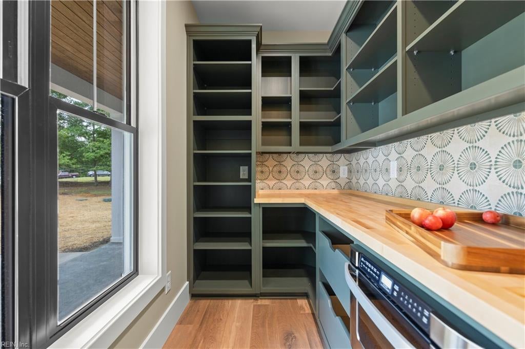 Surry, Virginia, 23883, United States, 3 Bedrooms Bedrooms, ,3 BathroomsBathrooms,Residential,Active,1961907