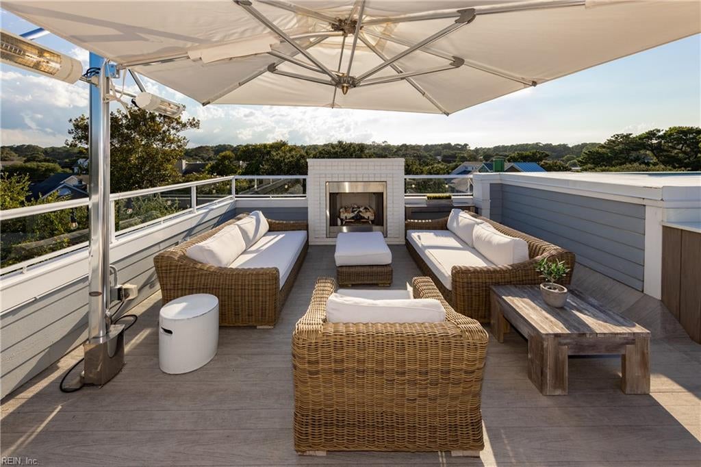 Virginia Beach, Virginia, 23451, United States, 4 Bedrooms Bedrooms, ,4 BathroomsBathrooms,Residential,Active,1929399