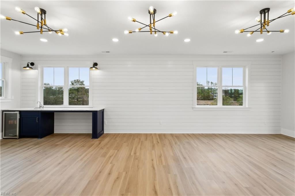 Yorktown, Virginia, 23693, United States, 5 Bedrooms Bedrooms, ,4 BathroomsBathrooms,Residential,Active,1936113