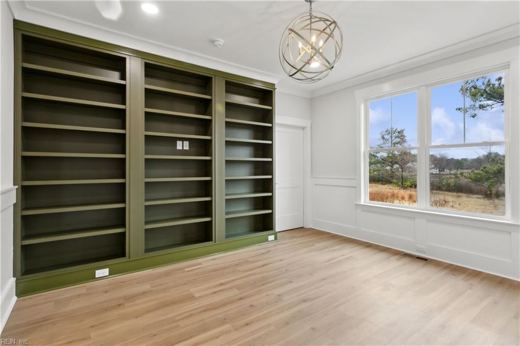 Yorktown, Virginia, 23693, United States, 5 Bedrooms Bedrooms, ,4 BathroomsBathrooms,Residential,Active,1936113