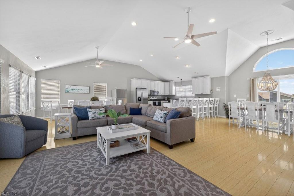 Virginia Beach, Virginia, 23456, United States, 8 Bedrooms Bedrooms, ,7 BathroomsBathrooms,Residential,Active,1992249