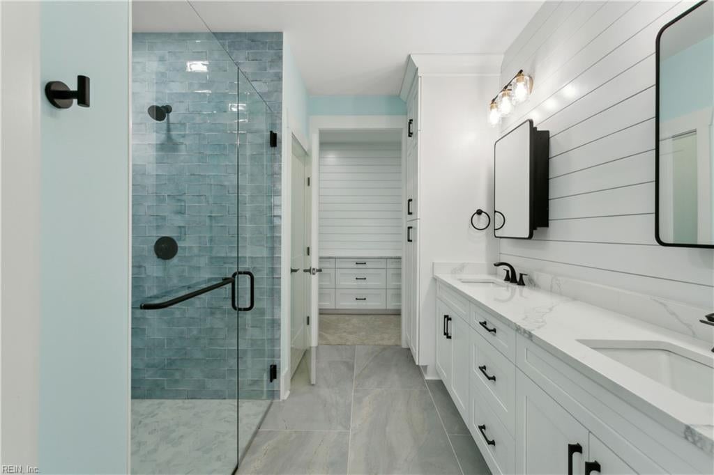 Yorktown, Virginia, 23693, United States, 5 Bedrooms Bedrooms, ,4 BathroomsBathrooms,Residential,Active,1936113