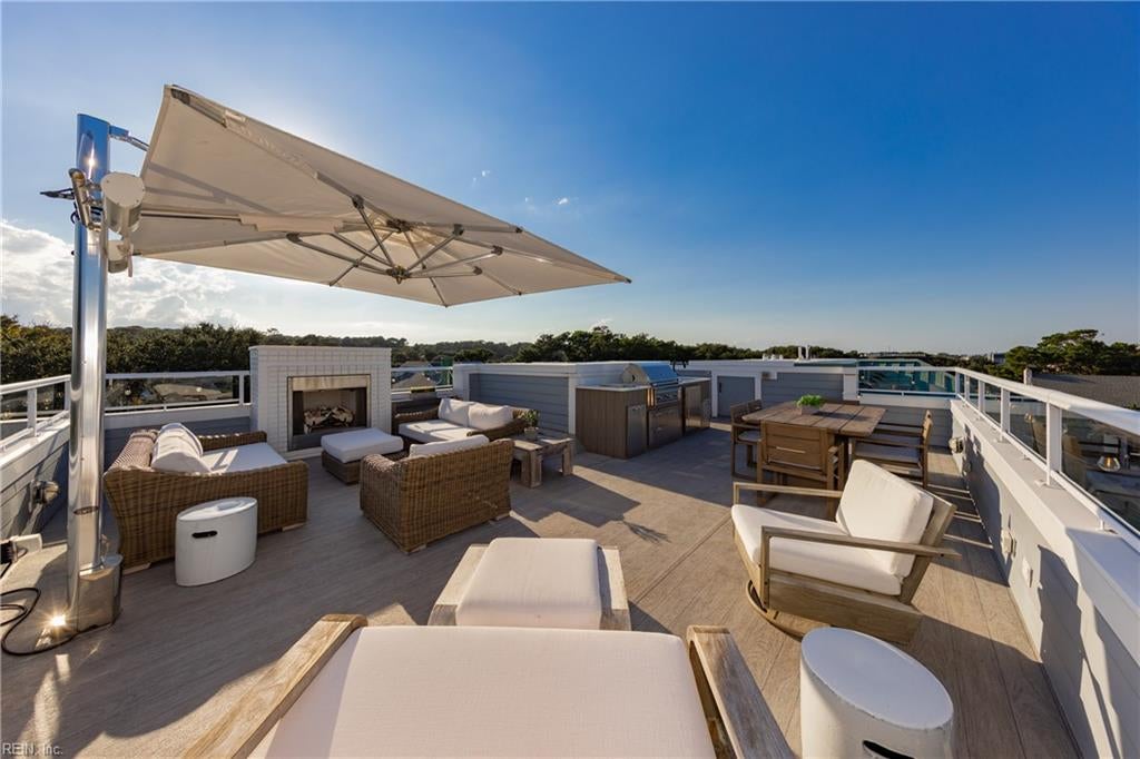Virginia Beach, Virginia, 23451, United States, 4 Bedrooms Bedrooms, ,4 BathroomsBathrooms,Residential,Active,1929399