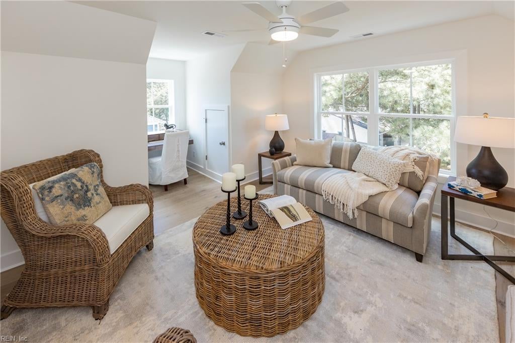 Virginia Beach, Virginia, 23451, United States, 5 Bedrooms Bedrooms, ,4 BathroomsBathrooms,Residential,Active,1914610