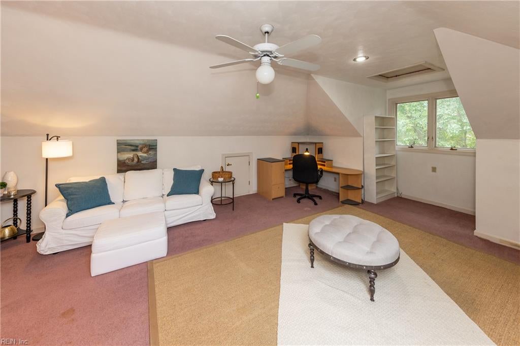 Virginia Beach, Virginia, 23454, United States, 4 Bedrooms Bedrooms, ,4 BathroomsBathrooms,Residential,Active,1914761