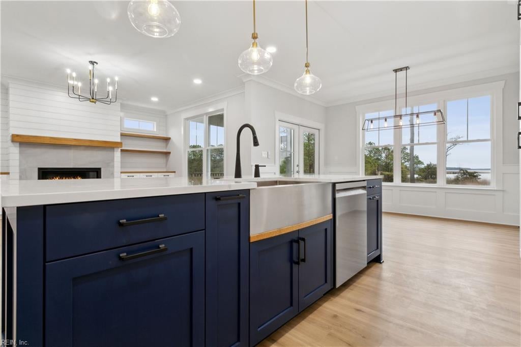 Yorktown, Virginia, 23693, United States, 5 Bedrooms Bedrooms, ,4 BathroomsBathrooms,Residential,Active,1936113