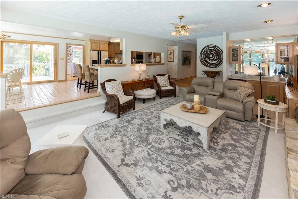 Virginia Beach, Virginia, 23454, United States, 4 Bedrooms Bedrooms, ,4 BathroomsBathrooms,Residential,Active,1914761