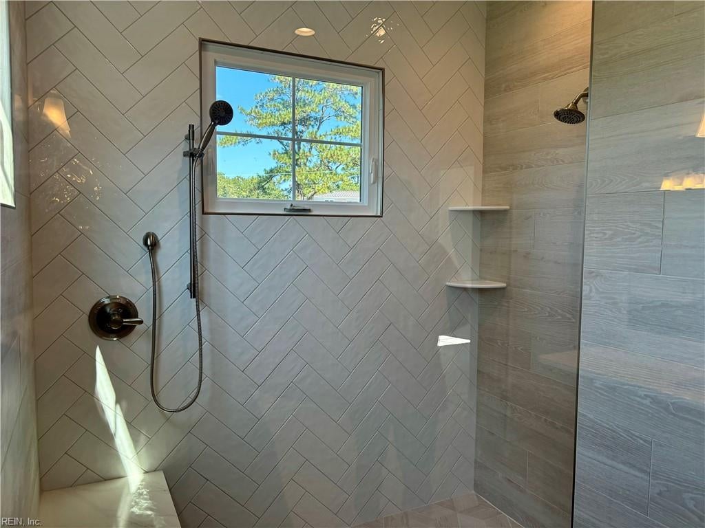 Virginia Beach, Virginia, 23451, United States, 4 Bedrooms Bedrooms, ,4 BathroomsBathrooms,Residential,Active,1904155