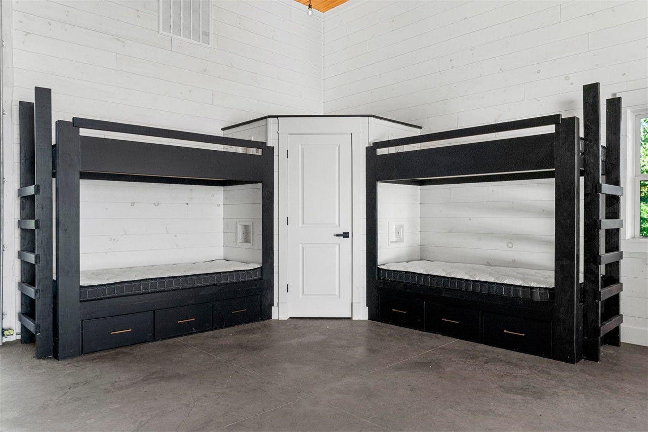 Bowling Green, Kentucky, 42101, United States, 3 Bedrooms Bedrooms, ,2 BathroomsBathrooms,Residential,Active,1920252