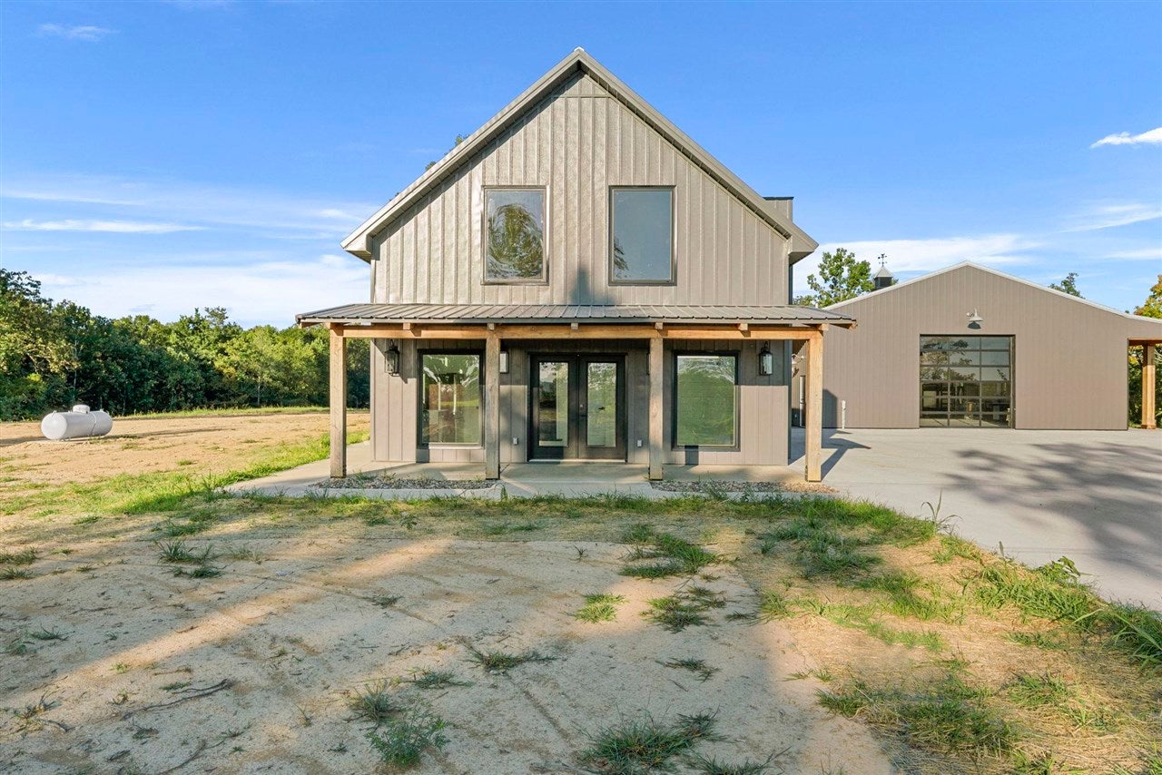 Bowling Green, Kentucky, 42101, United States, 3 Bedrooms Bedrooms, ,2 BathroomsBathrooms,Residential,Active,1920252