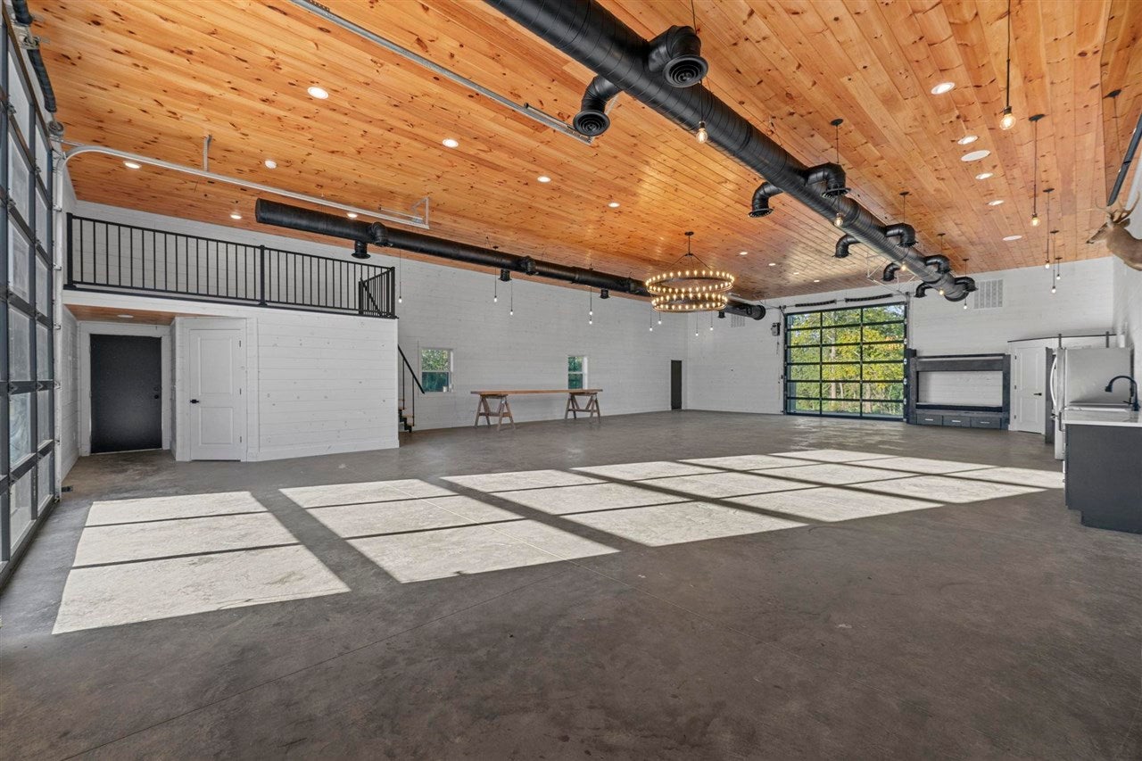 Bowling Green, Kentucky, 42101, United States, 3 Bedrooms Bedrooms, ,2 BathroomsBathrooms,Residential,Active,1920252