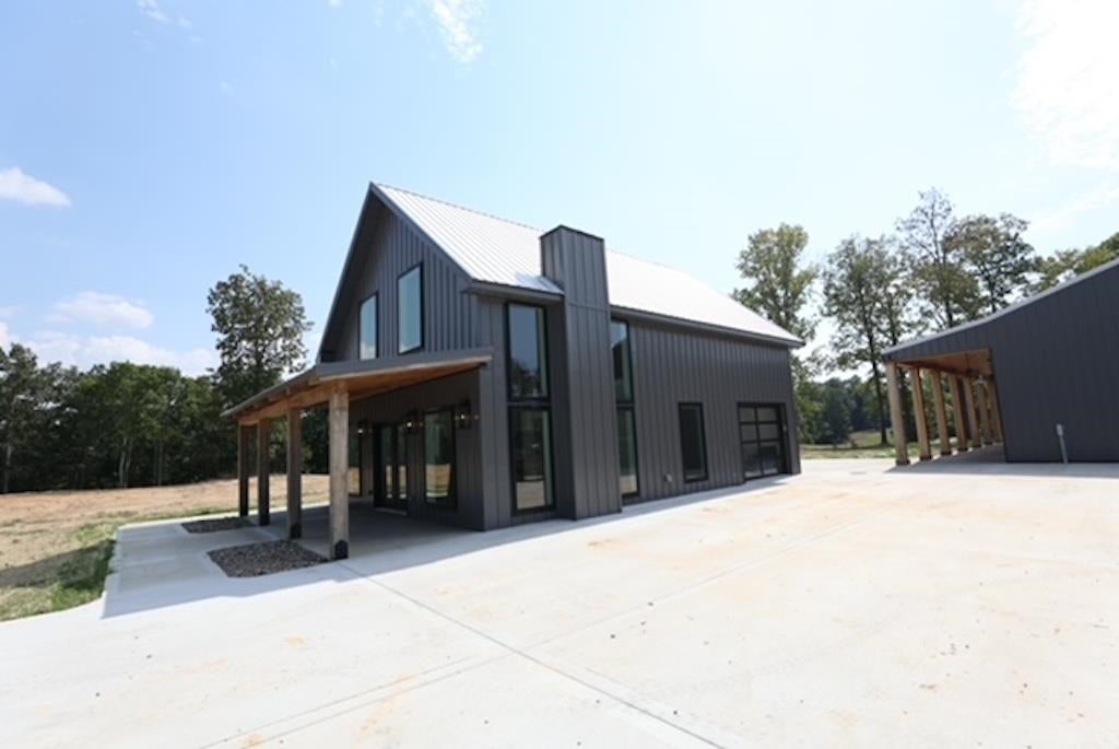 Bowling Green, Kentucky, 42101, United States, 3 Bedrooms Bedrooms, ,2 BathroomsBathrooms,Residential,Active,1920252