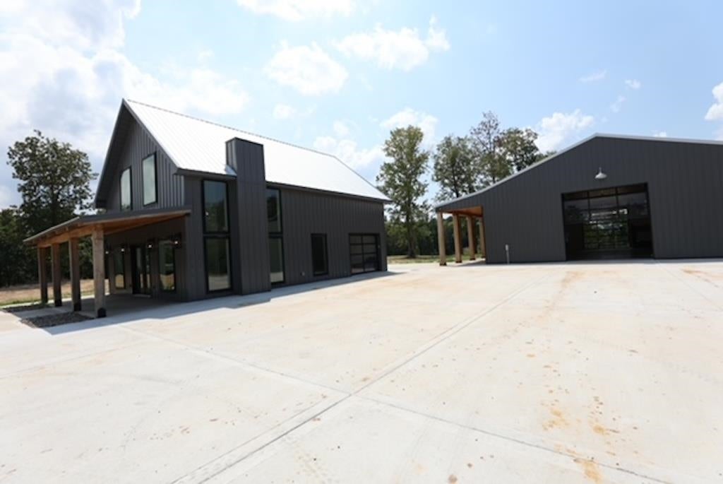 Bowling Green, Kentucky, 42101, United States, 3 Bedrooms Bedrooms, ,2 BathroomsBathrooms,Residential,Active,1920252