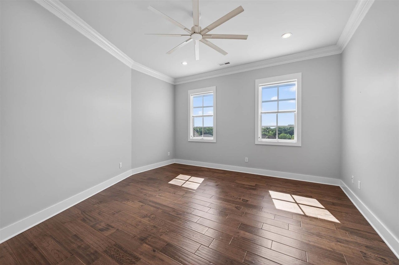 Bowling Green, Kentucky, 42103, United States, 5 Bedrooms Bedrooms, ,7 BathroomsBathrooms,Residential,Active,2045544