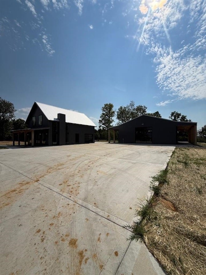 Bowling Green, Kentucky, 42101, United States, 3 Bedrooms Bedrooms, ,2 BathroomsBathrooms,Residential,Active,1920252