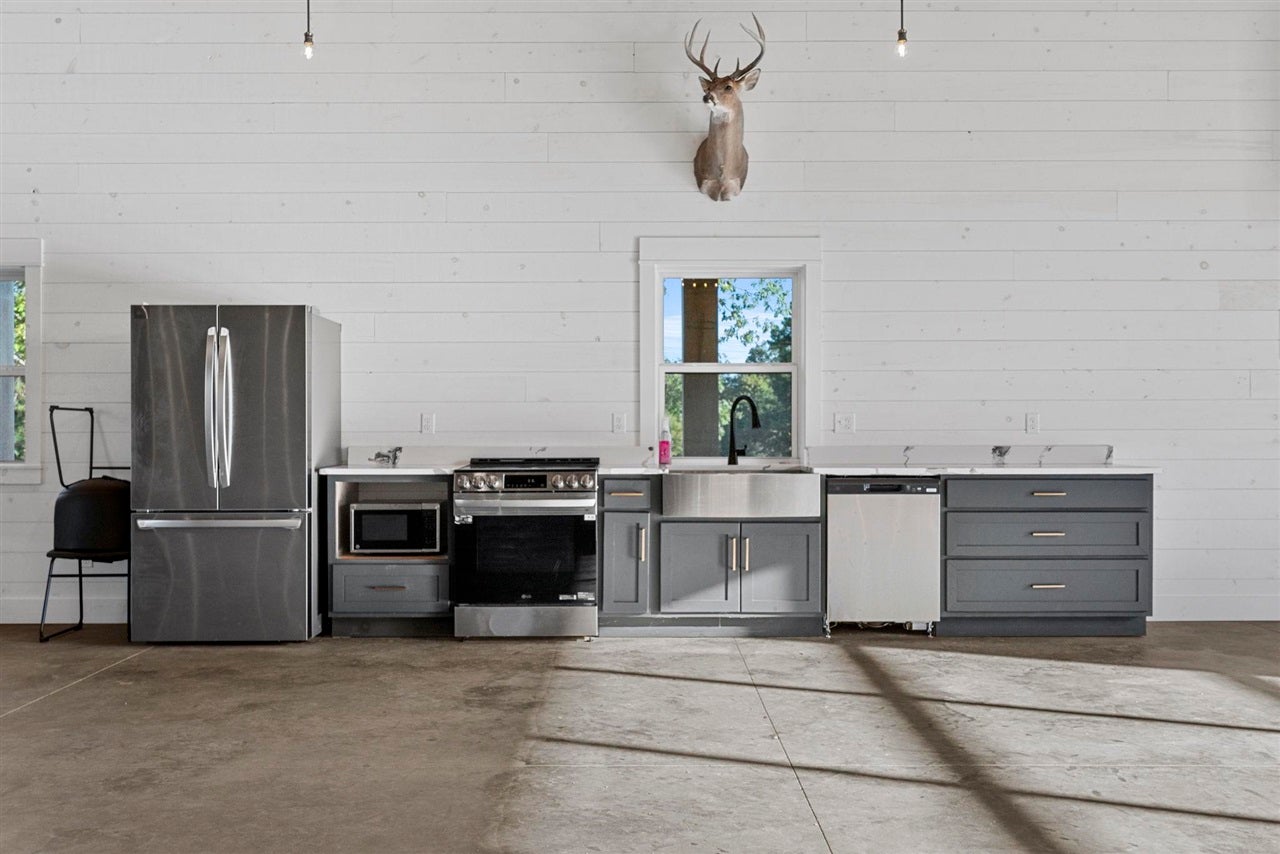 Bowling Green, Kentucky, 42101, United States, 3 Bedrooms Bedrooms, ,2 BathroomsBathrooms,Residential,Active,1920252