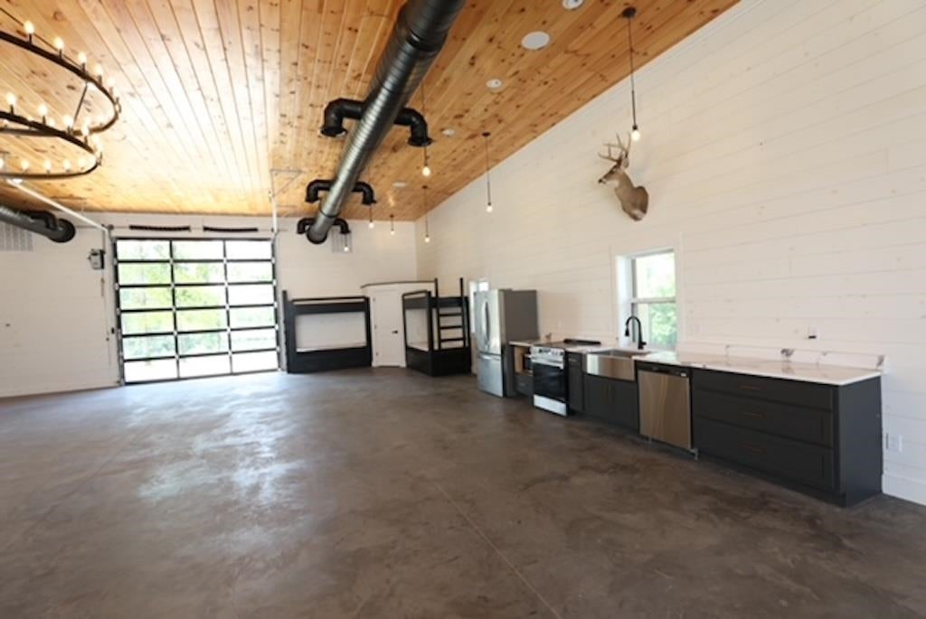 Bowling Green, Kentucky, 42101, United States, 3 Bedrooms Bedrooms, ,2 BathroomsBathrooms,Residential,Active,1920252
